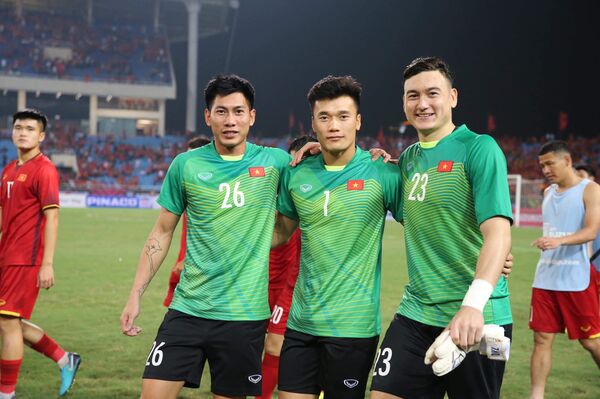 Tiến Dũng, Văn Lâm ở đâu trong cuộc chiến thủ môn Việt Nam? Tiến Dũng, Văn Lâm ở đâu trong cuộc chiến thủ môn Việt Nam? - Sputnik Việt Nam