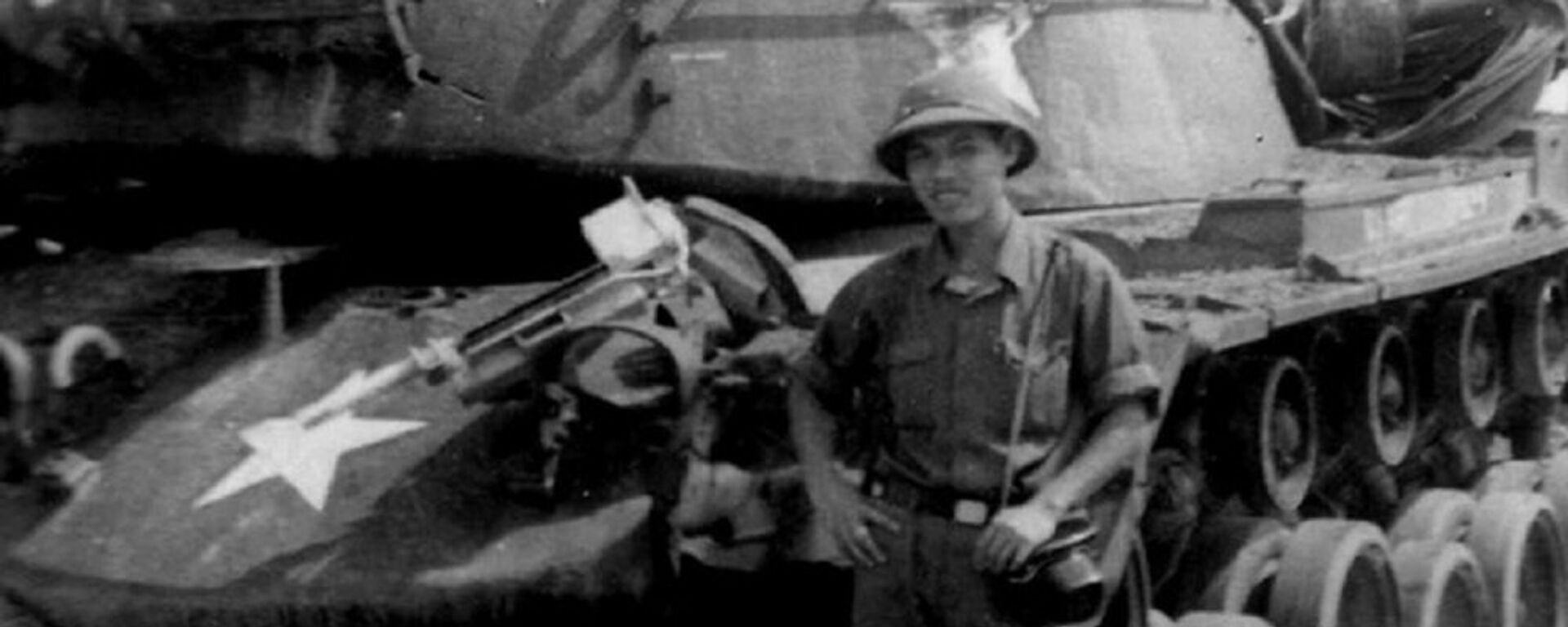 Xác chiếc xe tăng M48 của VNCH bị bắn cháy khi chúng nống ra hòng lấn chiếm vùng giải phóng của ta ở Cửa Việt – Quảng Trị năm 1973. - Sputnik Việt Nam, 1920, 02.05.2022