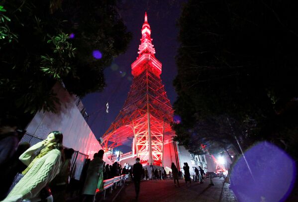 Chiếu sáng tháp truyền hình Tokyo mừng năm mới theo lịch phương Đông tại Nhật Bản - Sputnik Việt Nam