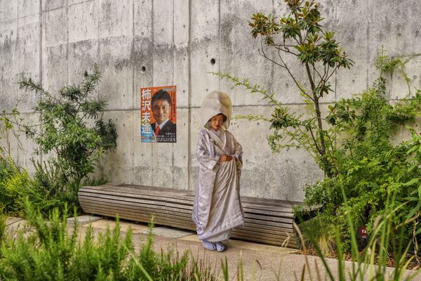 Bức ảnh Woman wearing a Wedding Dress (Người phụ nữ mặc váy cưới) của nhiếp ảnh gia người Pháp Nicolas Boyer từ hạng mục Du lịch (cuộc thi mở), lọt vào shortlist World Photography Awards 2019 - Sputnik Việt Nam