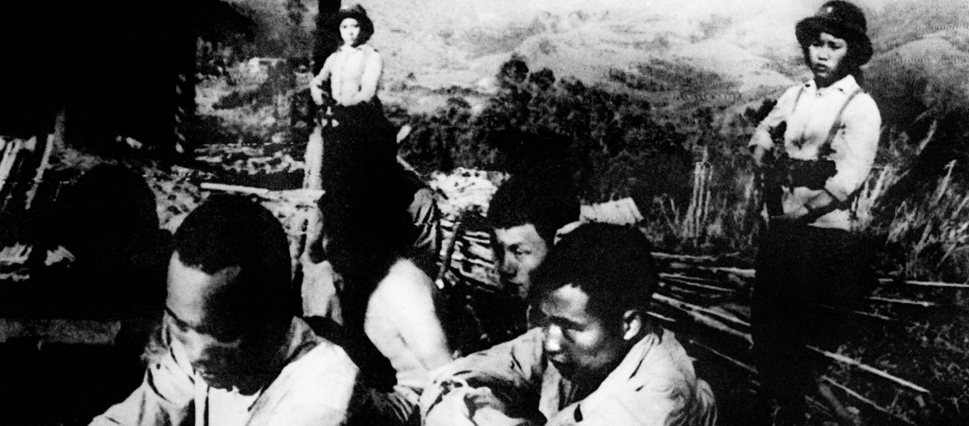 Bộ đội Việt Nam và tù binh Trung Quốc tại chiến địa Cao Bằng ngày 26 tháng 2 năm 1979 - Sputnik Việt Nam, 1920, 17.02.2019