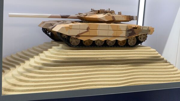 Mô hình xe tăng T-90MS của Nga tại triển lãm vũ khí quốc tế IDEX-2019 Abu Dhabi - Sputnik Việt Nam