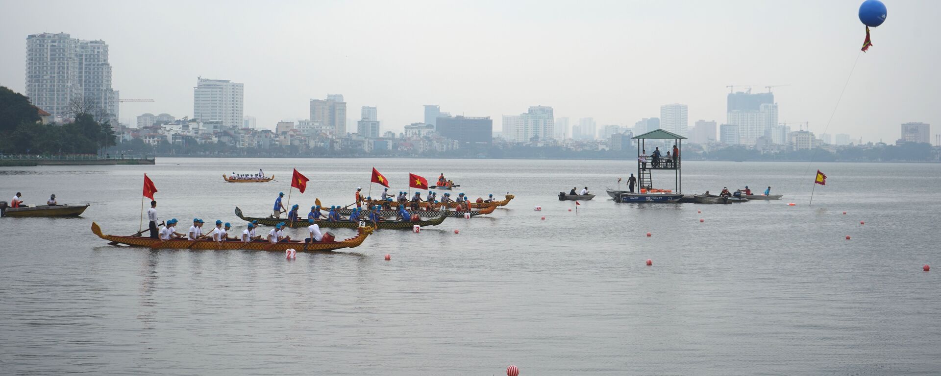Lễ hội Bơi chải thuyền rồng truyền thống ở Hà Nội	 - Sputnik Việt Nam, 1920, 17.11.2021