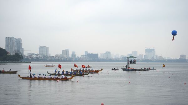 Lễ hội Bơi chải thuyền rồng truyền thống ở Hà Nội - Sputnik Việt Nam