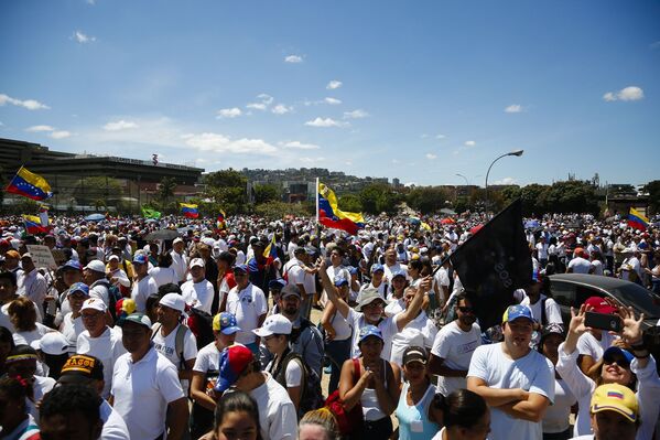 Cuộc biểu tình ở Caracas của những người ủng hộ tổng thống lâm thời tự xưng Venezuela – thủ lĩnh phe đối lập Juan Guaido - Sputnik Việt Nam