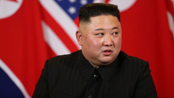 Nhà lãnh đạo Triều Tiên Kim Jong Un trong cuộc gặp Thượng đỉnh với Tổng thống Mỹ Donald Trump ở Hà Nội - Sputnik Việt Nam