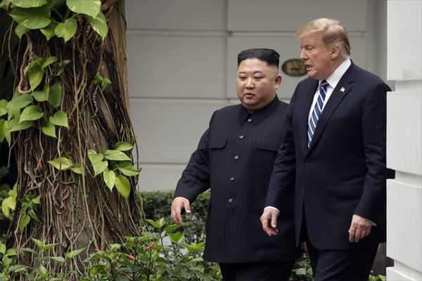 Các lệnh trừng phạt, lao động và cây cầu: chờ đợi gì ở cuộc gặp Putin - Kim Các lệnh trừng phạt, lao động và cây cầu: chờ đợi gì ở cuộc gặp Putin - Kim - Sputnik Việt Nam