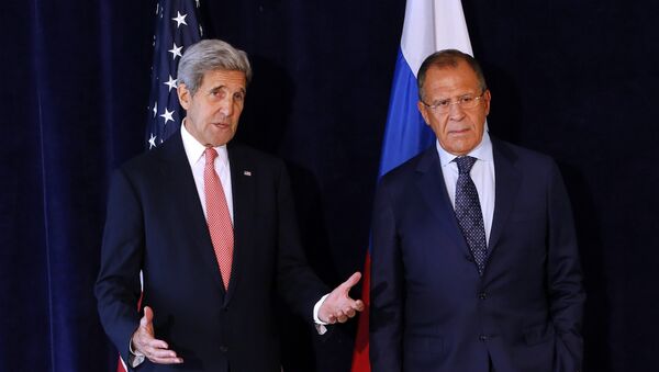 Bộ trưởng Ngoại giao Nga Sergei Lavrov và Ngoại trưởng Hoa Kỳ John Kerry - Sputnik Việt Nam
