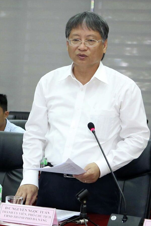 Ông Nguyễn Ngọc Tuấn khi còn đương chức Phó Chủ tịch UBND thành phố Đà Nẵng. Ông Nguyễn Ngọc Tuấn khi còn đương chức Phó Chủ tịch UBND thành phố Đà Nẵng. - Sputnik Việt Nam