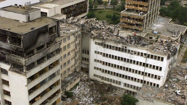Bưu điện Trung tâm ở Pristina bị phá hủy sau vụ đánh bom của NATO - Sputnik Việt Nam