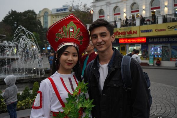 Lễ hội Văn hóa Nga bên Hồ Gươm: Say lòng “Giai điệu Nga trong trái tim thủ đô Việt Nam” Lễ hội Văn hóa Nga bên Hồ Gươm: Say lòng “Giai điệu Nga trong trái tim thủ đô Việt Nam” - Sputnik Việt Nam