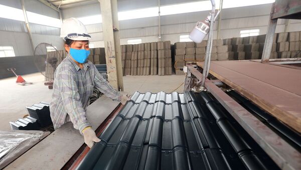 Dây chuyền sản xuất vật liệu xây dựng tại Công ty CP vật liệu và xây dựng ICEM, Khu công nghiệp VSIP (Nghệ An). - Sputnik Việt Nam