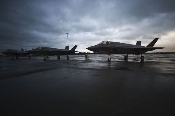 Không lẽ vứt bỏ ... Chuyên gia nói về máy bay F-35 không phù hợp đối với Bỉ Không lẽ vứt bỏ ... Chuyên gia nói về máy bay F-35 không phù hợp đối với Bỉ - Sputnik Việt Nam