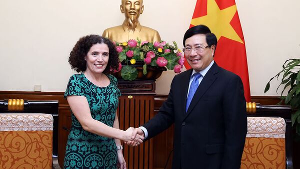 Phó Thủ tướng Phạm Bình Minh tiếp Đại sứ Uruguay.  - Sputnik Việt Nam