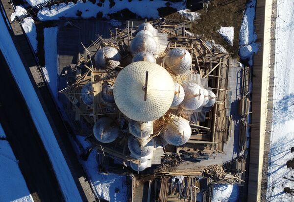 Mái vòm nhà thờ Hiển linh trên đảo Kizhi ở Karelia - Sputnik Việt Nam