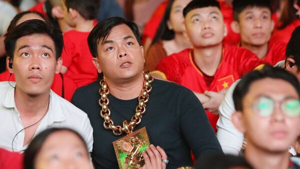 Phúc XO đeo 13kg vàng - Sputnik Việt Nam