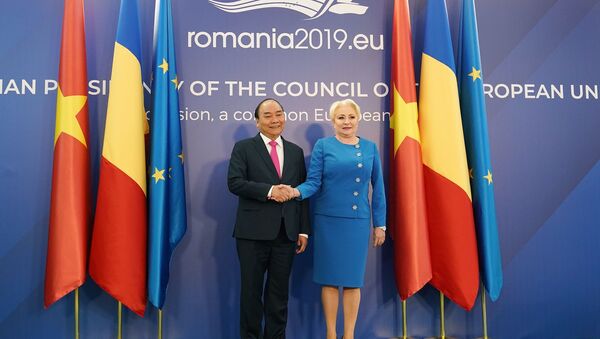 Thủ tướng Nguyễn Xuân Phúc hội đàm Thủ tướng Romania Viorica Dancila - Sputnik Việt Nam