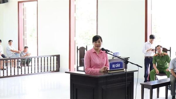 Bị cáo Hoa tại phiên tòa - Sputnik Việt Nam
