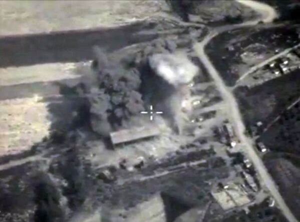 Nga không kích các vị trí ISIL ở Syria - Sputnik Việt Nam