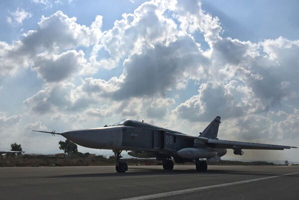 Cụm không quân của Nga tại sân bay Hmeymim, Syria - Sputnik Việt Nam