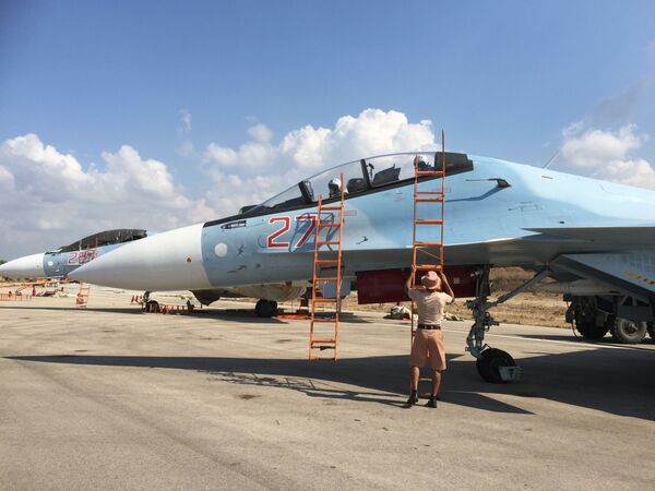 Cụm máy bay chiến đấu Nga tại sân bay Hmeymim, Syria - Sputnik Việt Nam