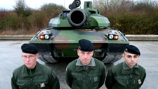 Pháp sẽ gửi xe tăng và quân đội đến biên giới Nga - Sputnik Việt Nam