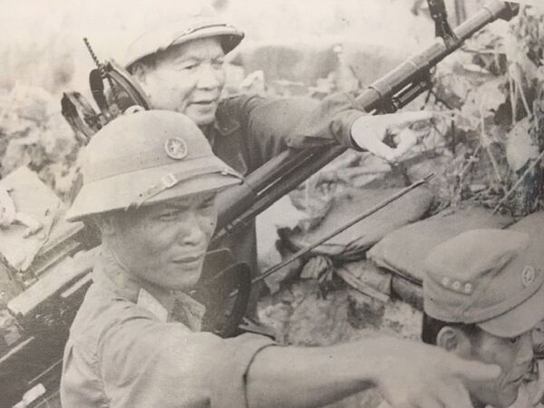Tư lệnh Quân khu 7 Lê Đức Anh trong cuộc chiến tranh biên giới Tây Nam Tư lệnh Quân khu 7 Lê Đức Anh trong cuộc chiến tranh biên giới Tây Nam - Sputnik Việt Nam