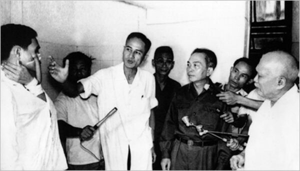 Nhiệm vụ cơ mật của Đại tướng Lê Đức Anh sau ngày thống nhất đất nước Nhiệm vụ cơ mật của Đại tướng Lê Đức Anh sau ngày thống nhất đất nước - Sputnik Việt Nam