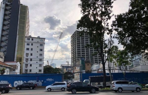 Kỷ luật Đô đốc: Đất vàng về tay cháu gái Út trọc dễ như trở bàn tay Kỷ luật Đô đốc: Đất vàng về tay cháu gái Út trọc dễ như trở bàn tay - Sputnik Việt Nam