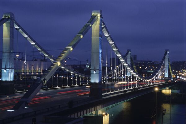 Cầu Crưm hiện là một trong những danh lam thắng cảnh được người dân Moskva yêu thích nhất - Sputnik Việt Nam
