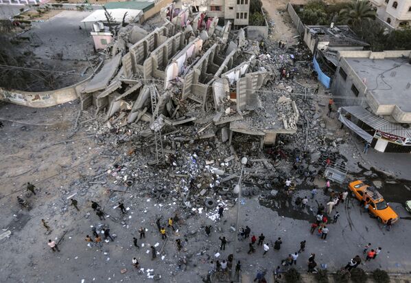 Tòa nhà bị trận không kích phá hủy ở Dải Gaza - Sputnik Việt Nam