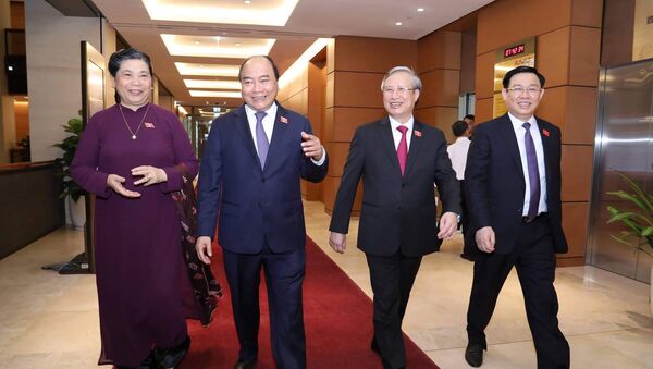 Thủ tướng Nguyễn Xuân Phúc cùng các đại biểu - Sputnik Việt Nam
