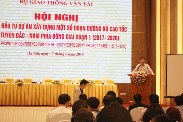 Chỉ có nhà đầu tư Trung Quốc quan tâm Cao tốc Bắc Nam: “Phe cánh”, “thân hữu” , quân xanh, quân đỏ Chỉ có nhà đầu tư Trung Quốc quan tâm Cao tốc Bắc Nam: “Phe cánh”, “thân hữu” , quân xanh, quân đỏ - Sputnik Việt Nam