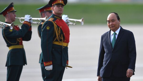 Thủ tướng Chính phủ Việt Nam Nguyễn Xuân Phúc tới Moskva - Sputnik Việt Nam