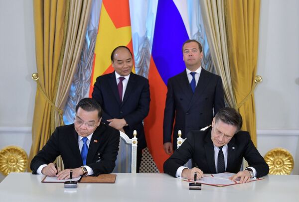«Rosatom» và Việt Nam ký bản ghi nhớ về Trung tâm Khoa học và Công nghệ hạt nhân «Rosatom» và Việt Nam ký bản ghi nhớ về Trung tâm Khoa học và Công nghệ hạt nhân - Sputnik Việt Nam