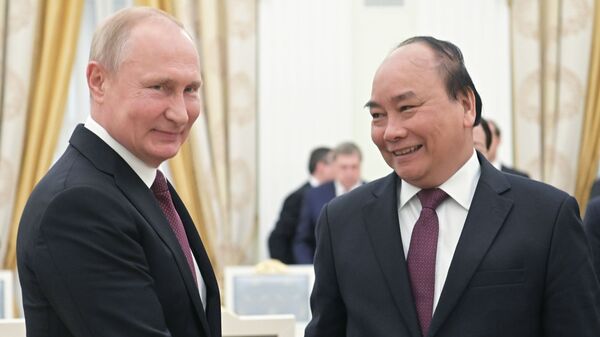 Vladimir Putin và Nguyễn Xuân Phúc - Sputnik Việt Nam