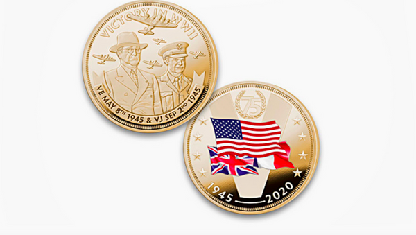 Công ty chuyên sản xuất đồ lưu niệm của Mỹ Bradford Exchange đã cho ra đồng xu nhân kỷ niệm 75 năm kết thúc Chiến tranh thế giới thứ hai với các nước đồng minh. - Sputnik Việt Nam