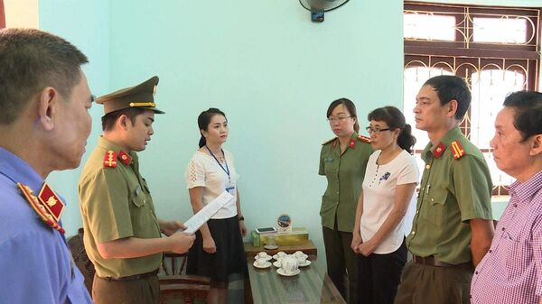 Bộ trưởng Nhạ nhận trách nhiệm, rồi sao nữa? Bộ trưởng Nhạ nhận trách nhiệm, rồi sao nữa? - Sputnik Việt Nam
