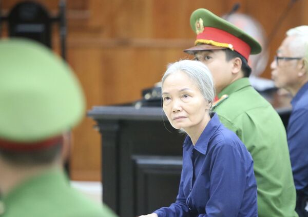 Kháng cáo bất thành: Vũ nhôm vẫn phải chịu 17 năm, Trần Phương Bình 30 năm tù giam Kháng cáo bất thành: Vũ nhôm vẫn phải chịu 17 năm, Trần Phương Bình 30 năm tù giam - Sputnik Việt Nam
