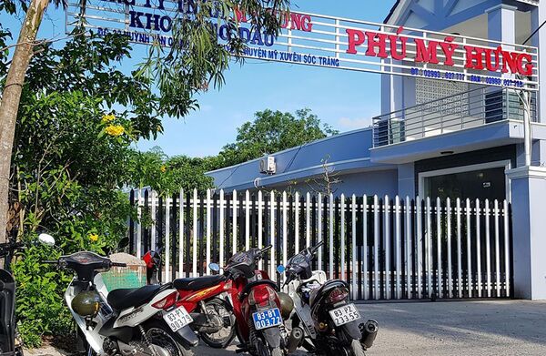Vì sao đại gia Trịnh Sướng ngang nhiên bán xăng giả suốt nhiều năm? Vì sao đại gia Trịnh Sướng ngang nhiên bán xăng giả suốt nhiều năm? - Sputnik Việt Nam
