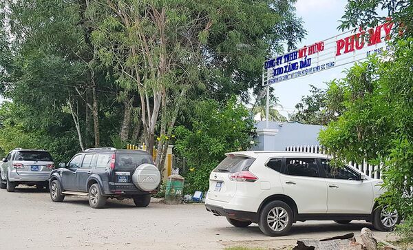 Vì sao đại gia Trịnh Sướng ngang nhiên bán xăng giả suốt nhiều năm? Vì sao đại gia Trịnh Sướng ngang nhiên bán xăng giả suốt nhiều năm? - Sputnik Việt Nam
