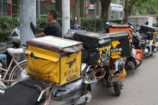 Giao đồ ăn khiến chất thải nhựa tràn ngập? Giao đồ ăn khiến chất thải nhựa tràn ngập? - Sputnik Việt Nam