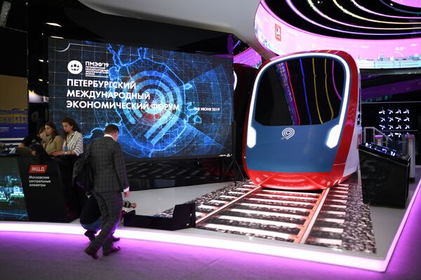Gian trưng bày của dự án MCD (Tuyến đường tròn trung tâm Moskva) tại SPIEF-2019 - Sputnik Việt Nam