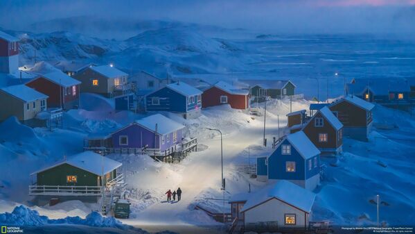 Ảnh Greenlandic Winter (Mùa đông Greenland) của nhiếp ảnh gia Weimin Chu, người chiến thắng trong cuộc thi National Geographic Travel Photo 2019 - Sputnik Việt Nam