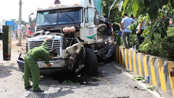  Tây Ninh: Tai nạn giao thông nghiêm trọng, 5 người tử vong tại chỗ - Sputnik Việt Nam