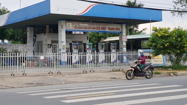 Cửa hàng xăng dầu do Trịnh Sướng thuê trên đường Lê Duẩn (TP Sóc Trăng) đã đóng cửa - Sputnik Việt Nam