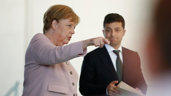 Angela Merkel và Vladimir Zelensky - Sputnik Việt Nam