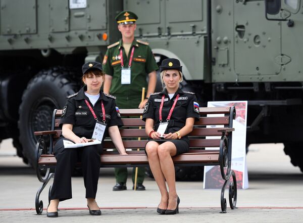 Các thành viên tham gia Diễn đàn Kỹ thuật-Quân sự Quốc tế Army-2019 - Sputnik Việt Nam