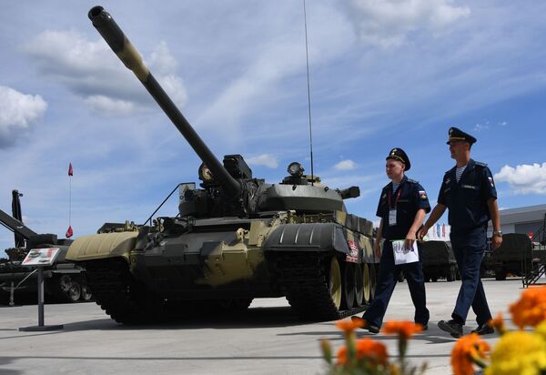 Xe tăng hạng trung T-55A tại Diễn đàn Kỹ thuật-Quân sự Quốc tế Army-2019 trong Trung tâm Hội nghị-Triển lãm Patriot - Sputnik Việt Nam
