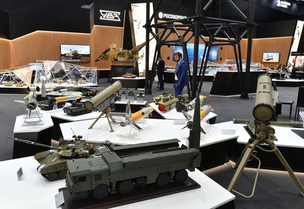 Các mô hình vũ khí và thiết bị quân sự tại Diễn đàn Kỹ thuật-Quân sự Quốc tế Army-2019 - Sputnik Việt Nam